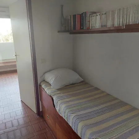 Apartment Spacieux T2 Avec Piscine Et Parking, Proches Des Plages - Fr-1-716-1