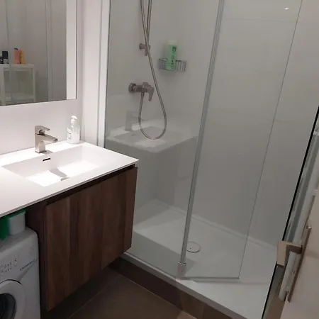 T2 Avec Piscine Et Parking, 6 Personnes - Fr-1-716-1 *